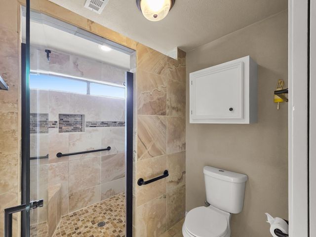 1301 N Monkhouse Drive, Crystal Beach, TX 77650