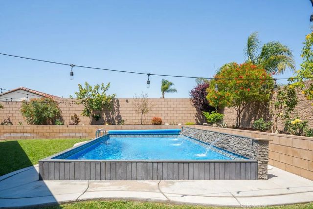829 S Pine, Rialto, CA 92376