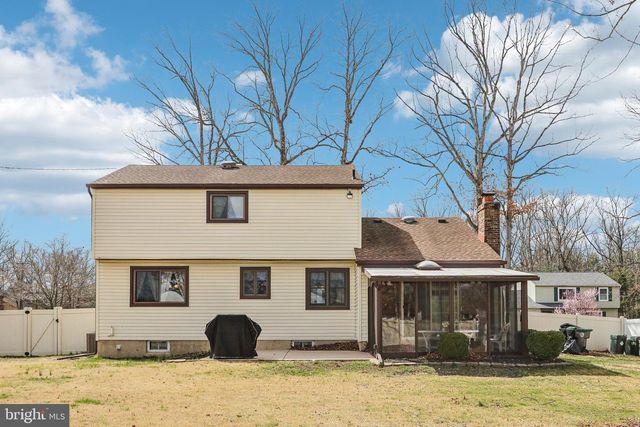 31 VILLA DR, Berlin, NJ 08009