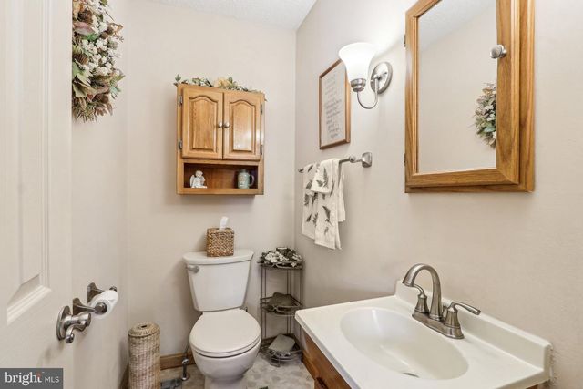 31 VILLA DR, Berlin, NJ 08009