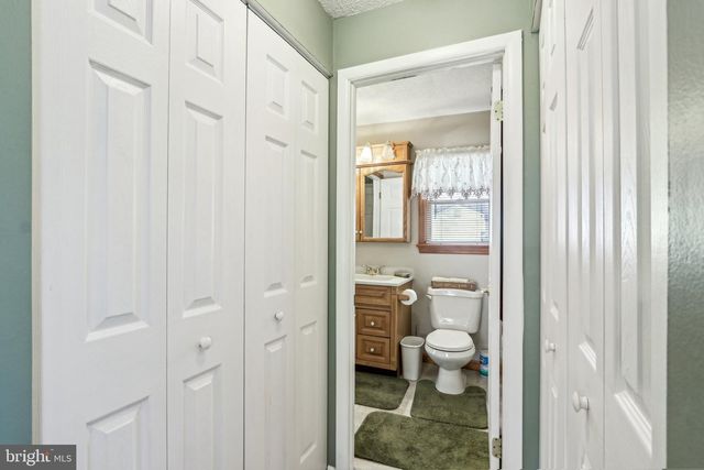 31 VILLA DR, Berlin, NJ 08009