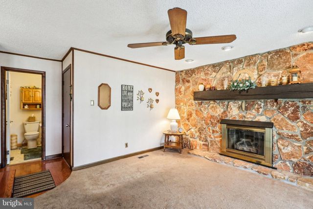 31 VILLA DR, Berlin, NJ 08009