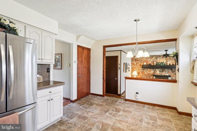 31 VILLA DR, Berlin, NJ 08009