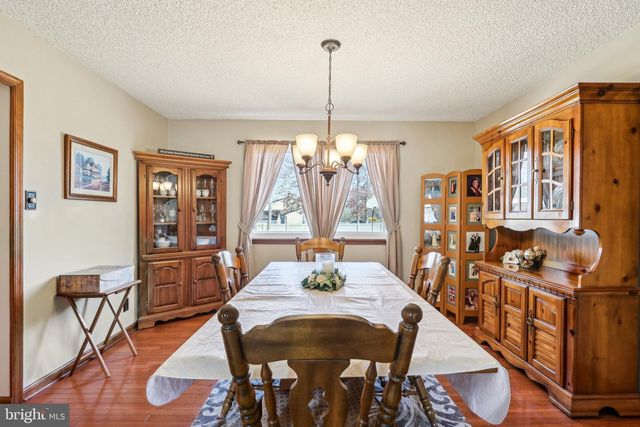 31 VILLA DR, Berlin, NJ 08009
