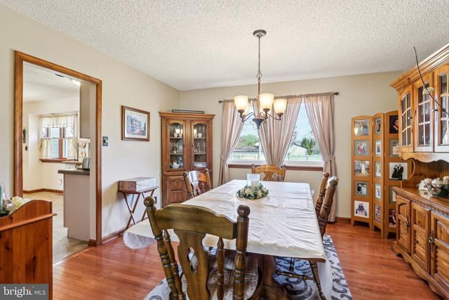 31 VILLA DR, Berlin, NJ 08009