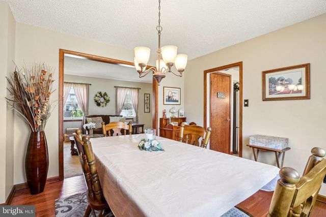 31 VILLA DR, Berlin, NJ 08009