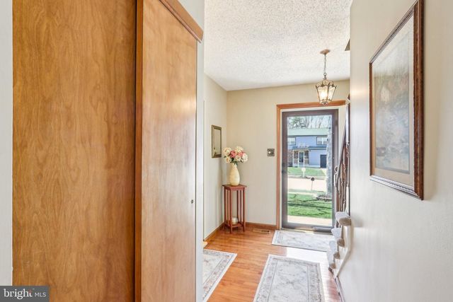 31 VILLA DR, Berlin, NJ 08009