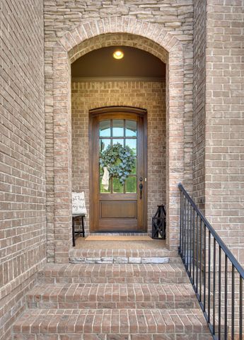 1198 Meadow Bridge Ln, Arrington, TN 37014