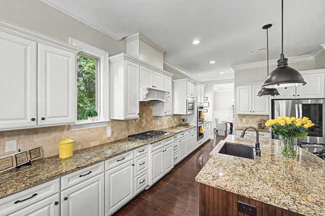 1198 Meadow Bridge Ln, Arrington, TN 37014