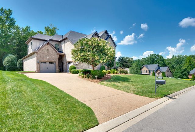 1198 Meadow Bridge Ln, Arrington, TN 37014