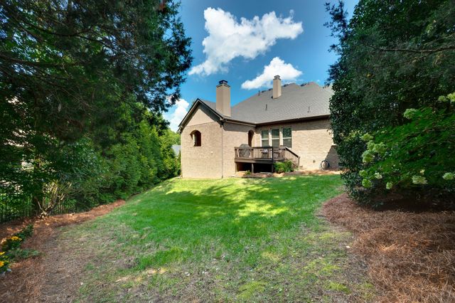 1198 Meadow Bridge Ln, Arrington, TN 37014