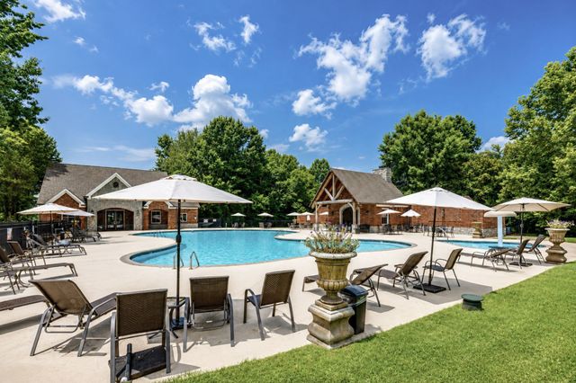 1198 Meadow Bridge Ln, Arrington, TN 37014