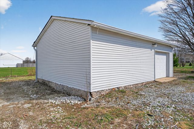 2440 N Buck Creek Road, Greenfield, IN 46140
