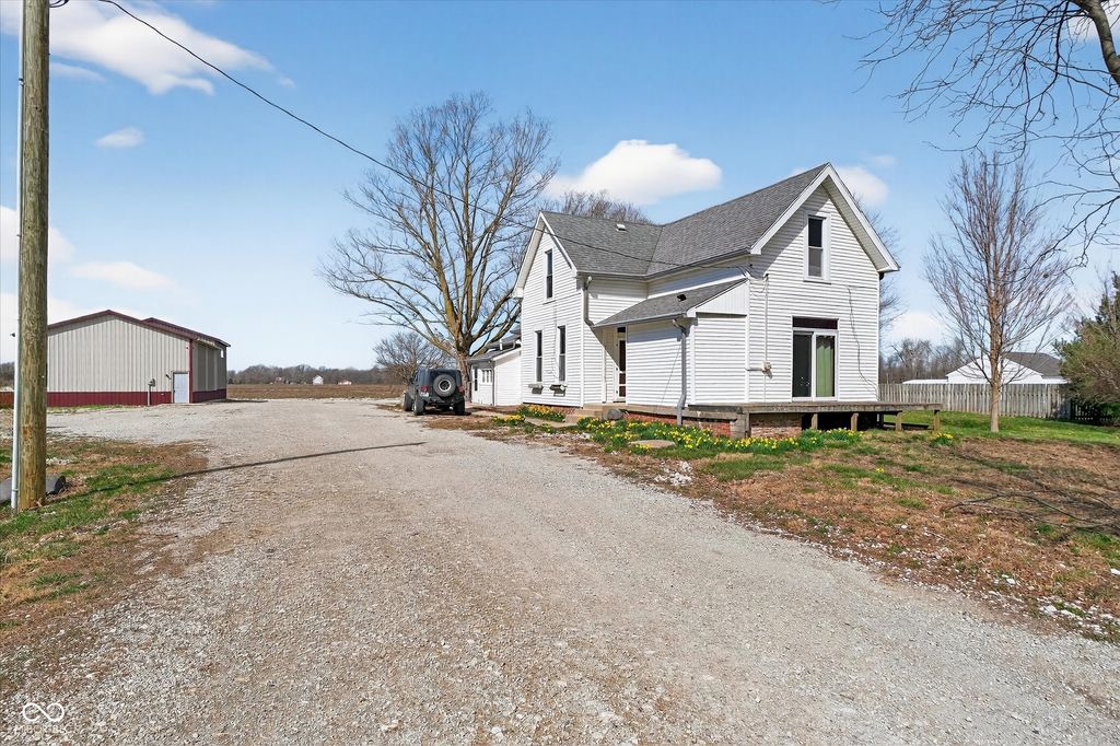 2440 N Buck Creek Road, Greenfield, IN 46140