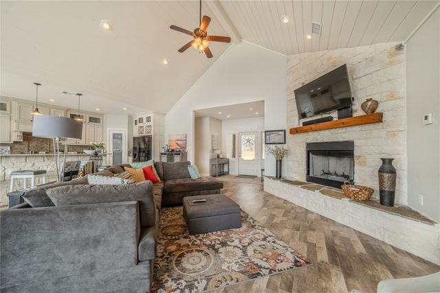 518 Whispering PIne Trail, Mount Vernon, TX 75494