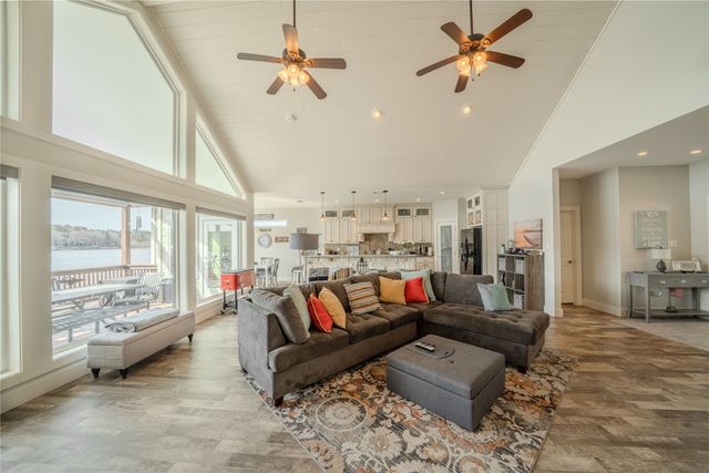 518 Whispering PIne Trail, Mount Vernon, TX 75494