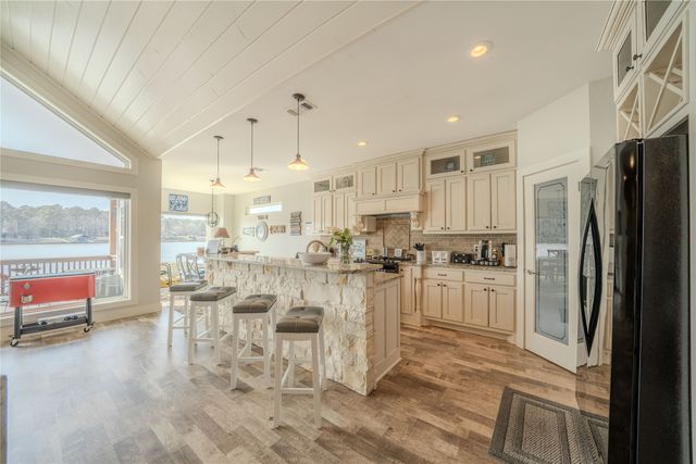 518 Whispering PIne Trail, Mount Vernon, TX 75494