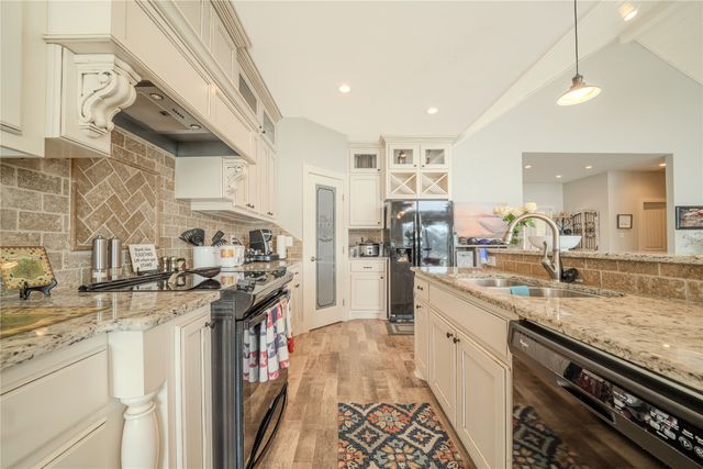 518 Whispering PIne Trail, Mount Vernon, TX 75494