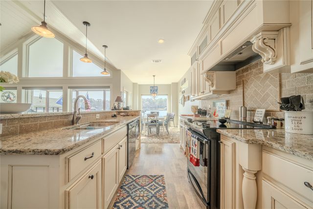 518 Whispering PIne Trail, Mount Vernon, TX 75494