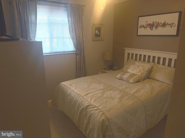 19829 WHEELWRIGHT DR, Gaithersburg, MD 20886