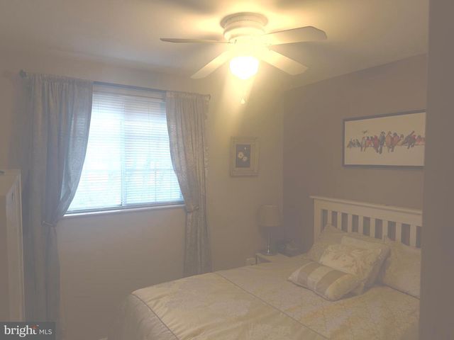 19829 WHEELWRIGHT DR, Gaithersburg, MD 20886