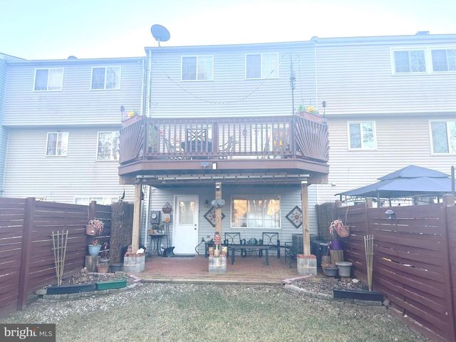 19829 WHEELWRIGHT DR, Gaithersburg, MD 20886