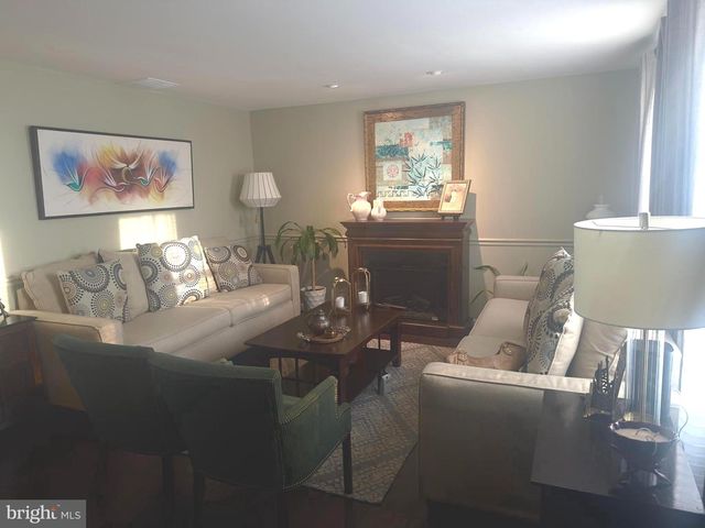 19829 WHEELWRIGHT DR, Gaithersburg, MD 20886