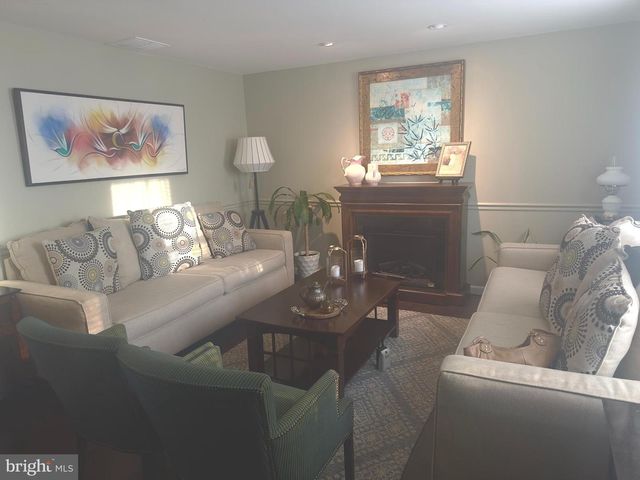 19829 WHEELWRIGHT DR, Gaithersburg, MD 20886