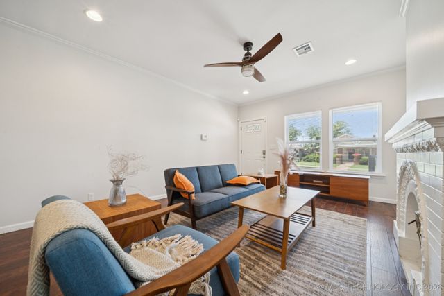 1135 S Lewis Place, Tulsa, OK 74104