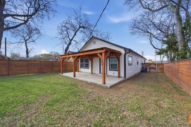 1135 S Lewis Place, Tulsa, OK 74104