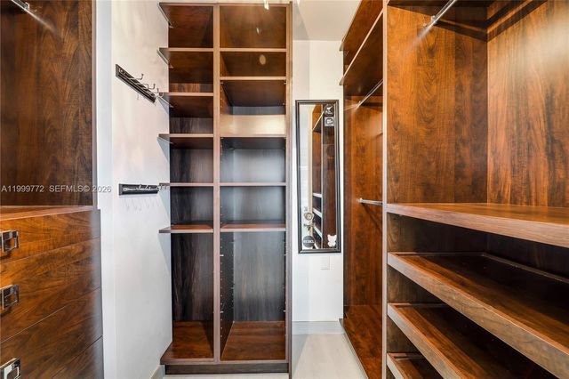 1040 Biscayne Blvd 1001, Miami, FL 33132