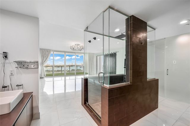 1040 Biscayne Blvd 1001, Miami, FL 33132