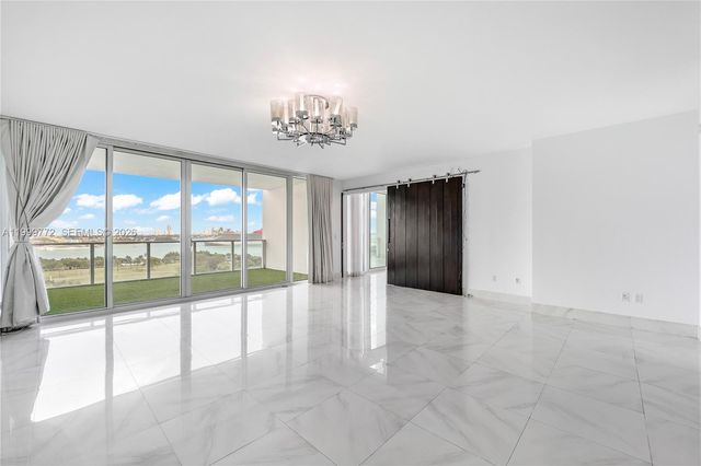 1040 Biscayne Blvd 1001, Miami, FL 33132