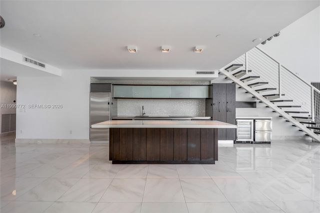 1040 Biscayne Blvd 1001, Miami, FL 33132