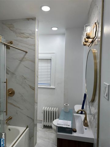 186 Main Avenue, Passaic, NJ 07055