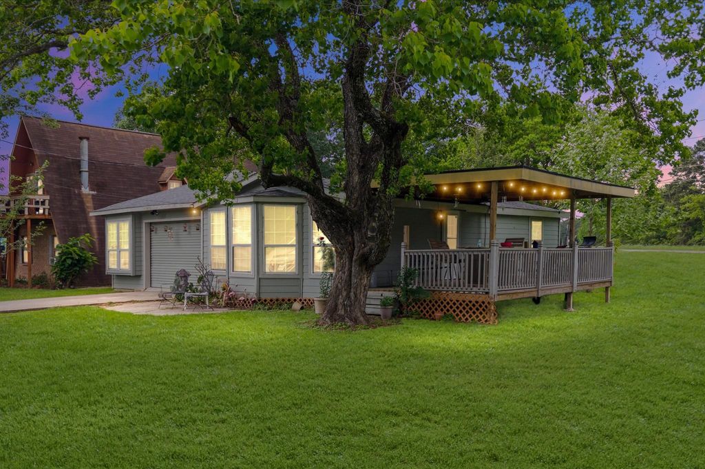 122 Bay Haven Boulevard, Livingston, TX 77351
