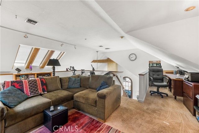 10227 Parr Avenue, Sunland (los Angeles), CA 91040