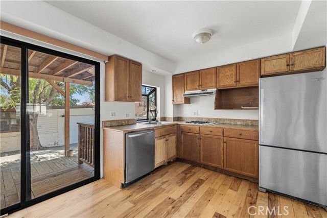 10227 Parr Avenue, Sunland (los Angeles), CA 91040