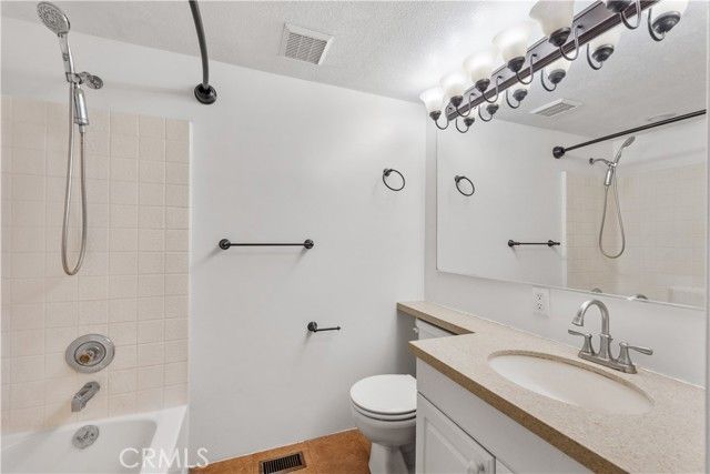 10227 Parr Avenue, Sunland (los Angeles), CA 91040