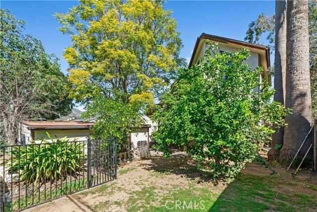 10227 Parr Avenue, Sunland (los Angeles), CA 91040