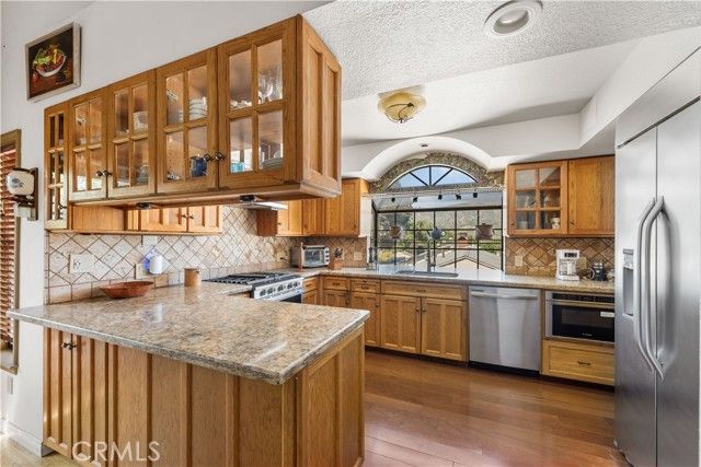 10227 Parr Avenue, Sunland (los Angeles), CA 91040