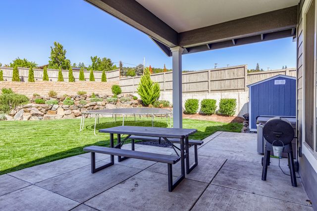 4078 Fieldbrook Avenue, Medford, OR 97504