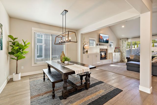 4078 Fieldbrook Avenue, Medford, OR 97504