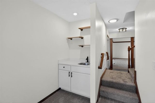 3700 SW 29th Street, Des Moines, IA 50321