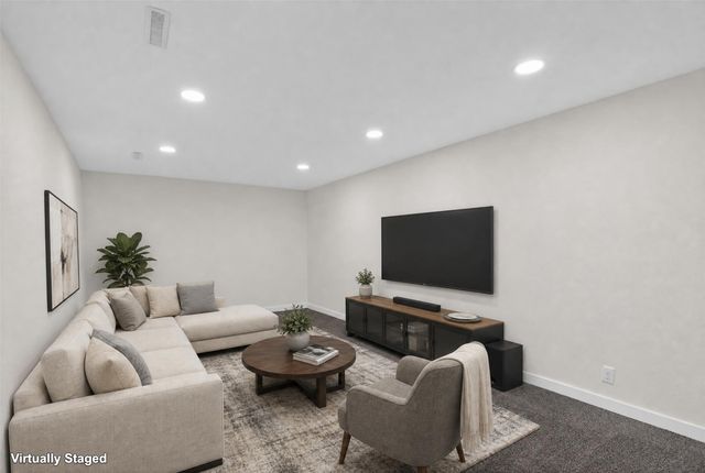 3700 SW 29th Street, Des Moines, IA 50321