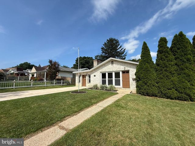 1300 KELTON RD, Camp Hill, PA 17011