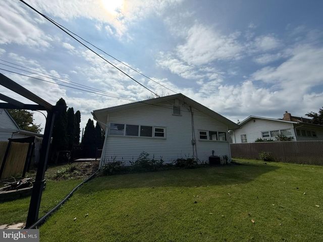 1300 KELTON RD, Camp Hill, PA 17011
