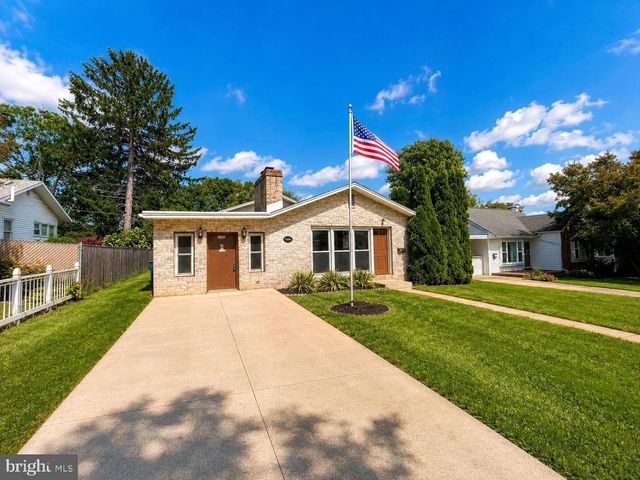 1300 KELTON RD, Camp Hill, PA 17011