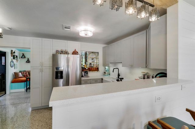 940 Dogwood Road, North Palm Beach, FL 33408