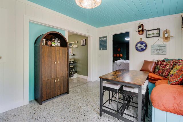 940 Dogwood Road, North Palm Beach, FL 33408